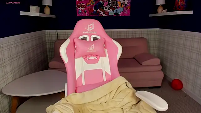 Jennifer Wadee online show from 03-18-25, 11:53