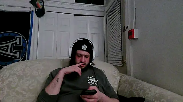Snapshot of Marksoyer chatting on 02-22-25, 06:06 Marksoyer online show from 02-22-25, 06:06