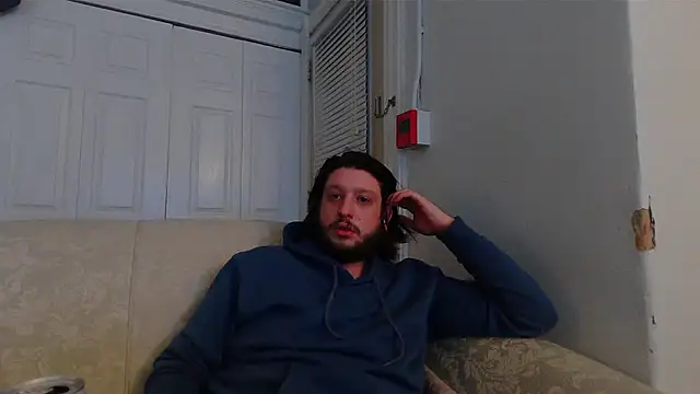 Snapshot of Marksoyer chatting on 01-03-25, 05:28 Marksoyer online show from 01-03-25, 05:28