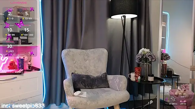 Snapshot of Anal_Girl_ chatting on 02-14-26, 04:51 Anal Girl online show from 02-14-26, 04:51