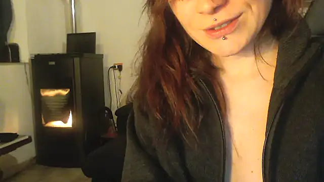 Snapshot of complicata_mente chatting on 01-23-25, 11:47 complicata mente online show from 01-23-25, 11:47
