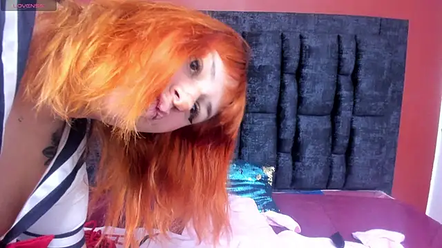 Snapshot of Aurora_Doll_ chatting on 10-14-25, 12:28 Aurora Doll online show from 10-14-25, 12:28