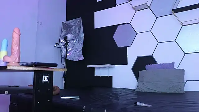 haileycat online show from 01-09-26, 03:13