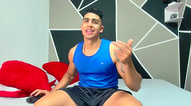 Snapshot of astrom_greyy chatting on 02-13-25, 05:01 astrom greyy online show from 02-13-25, 05:01