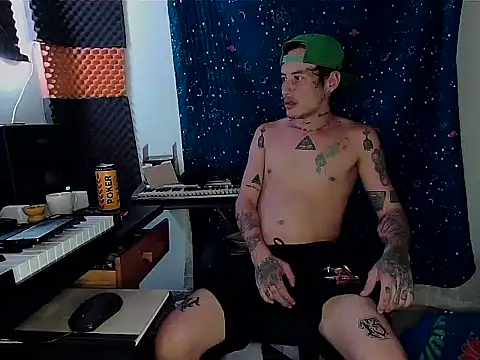 patrik tattoo  online show from 03-03-25, 04:10