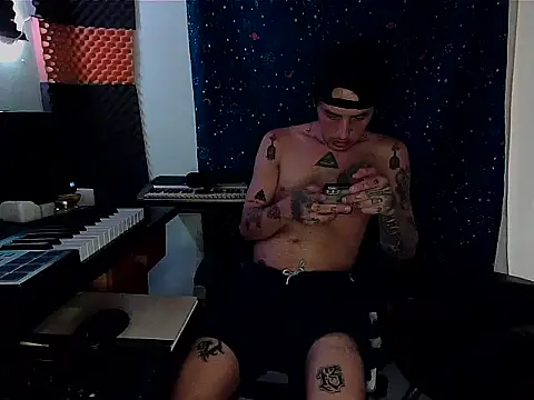 patrik tattoo  online show from 02-25-25, 11:04