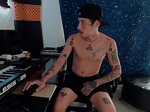 patrik tattoo  online show from 03-13-25, 06:56