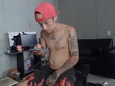 patrik tattoo  online show from 04-09-26, 04:57