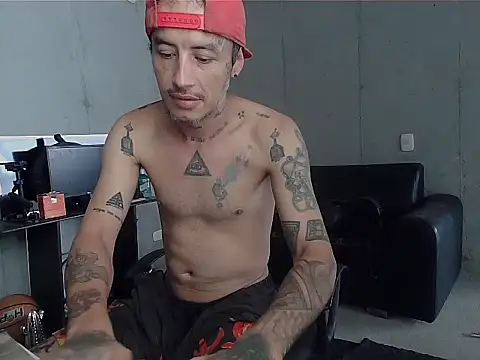 patrik tattoo  online show from 04-08-26, 05:14