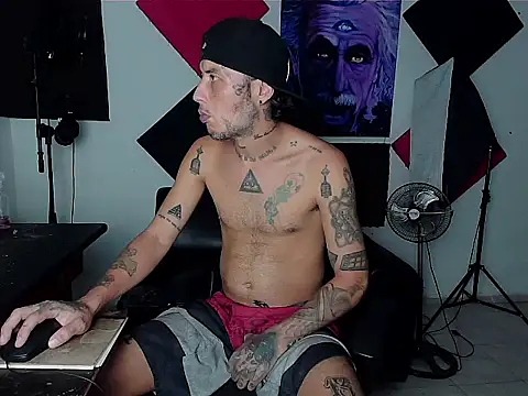 patrik tattoo  online show from 09-26-25, 02:51