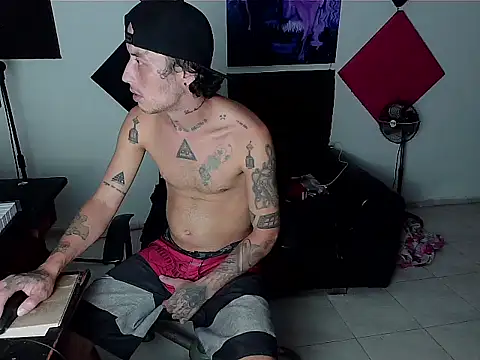 patrik tattoo  online show from 10-12-25, 09:16