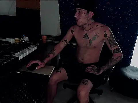 patrik tattoo  online show from 03-18-25, 12:39