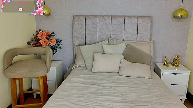 tutu milf online show from 04-16-26, 07:14