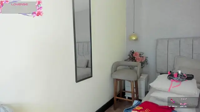 tutu milf online show from 06-14-26, 12:17