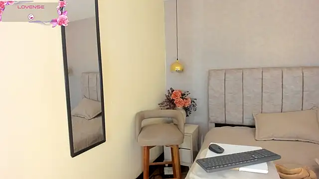 tutu milf online show from 06-28-26, 12:22