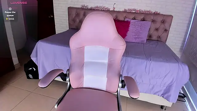 Kitty Pam online show from 09-19-25, 08:02