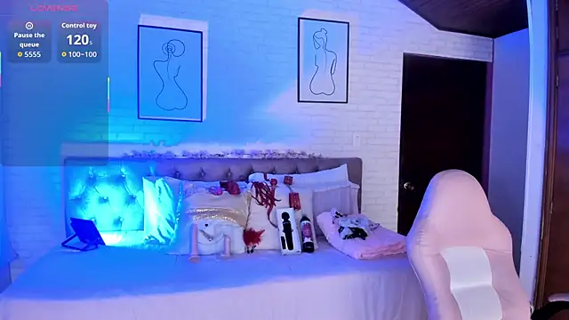 Kitty Pam online show from 12-18-25, 08:23