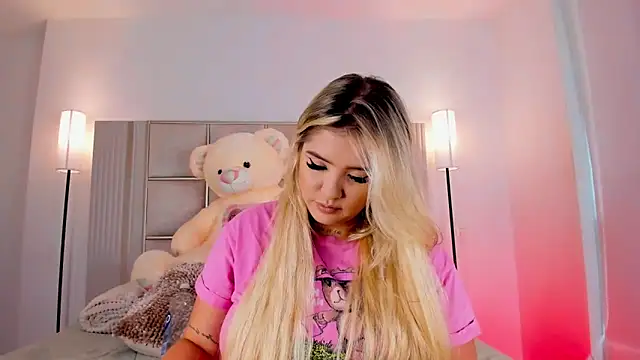 Snapshot of saraamiller_ chatting on 02-27-26, 08:41 saraamiller online show from 02-27-26, 08:41