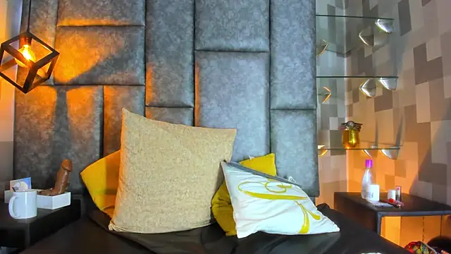 Corina Taylor  online show from 10-08-25, 11:34