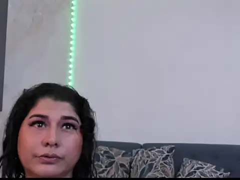 alinabozz1 online show from 06-25-26, 07:30