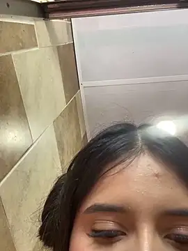 adhara  evanss online show from 02-28-25, 09:12