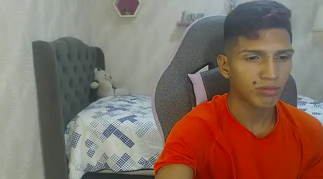 mau elixxx online show from 12-26-24, 05:47