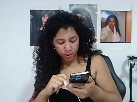 bellacrespalatina online show from 10-16-25, 08:17