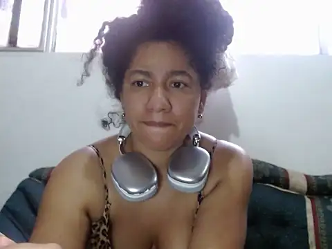 bellacrespalatina online show from 11-13-25, 09:51