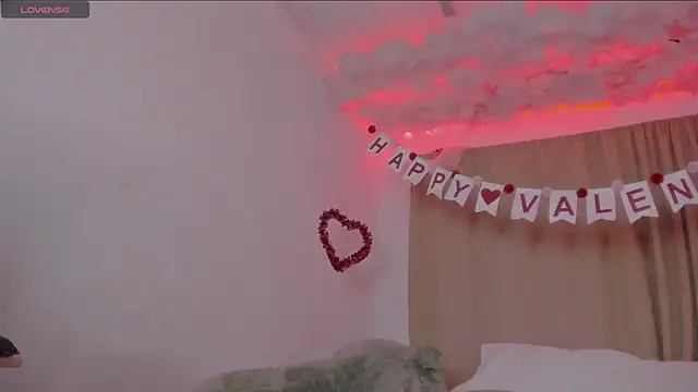 Snapshot of Lauu_G chatting on 02-07-25, 03:12 Lauu G online show from 02-07-25, 03:12