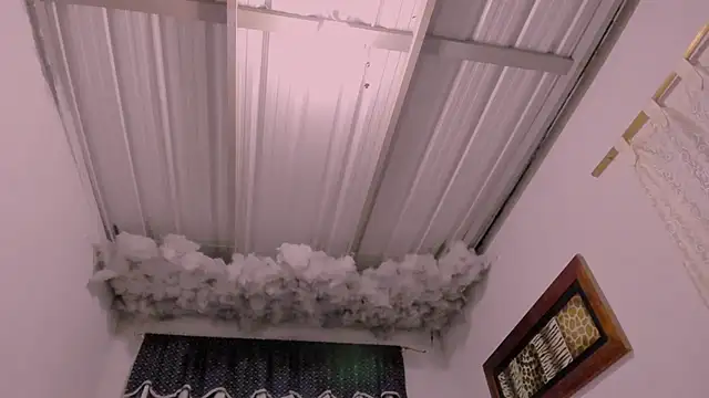 Snapshot of Lauu_G chatting on 11-21-25, 02:21 Lauu G online show from 11-21-25, 02:21