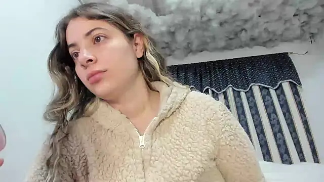 Snapshot of Lauu_G chatting on 10-03-25, 10:39 Lauu G online show from 10-03-25, 10:39