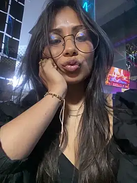 Snapshot of Jade_Zephyra chatting on 02-15-25, 01:10 Jade Zephyra online show from 02-15-25, 01:10