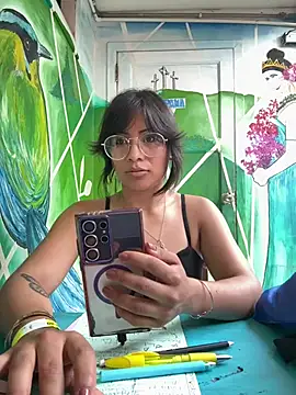 Snapshot of Jade_Zephyra chatting on 05-08-26, 08:45 Jade Zephyra online show from 05-08-26, 08:45