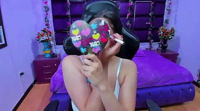 ChloeeTompson  online show from 01-31-25, 02:04
