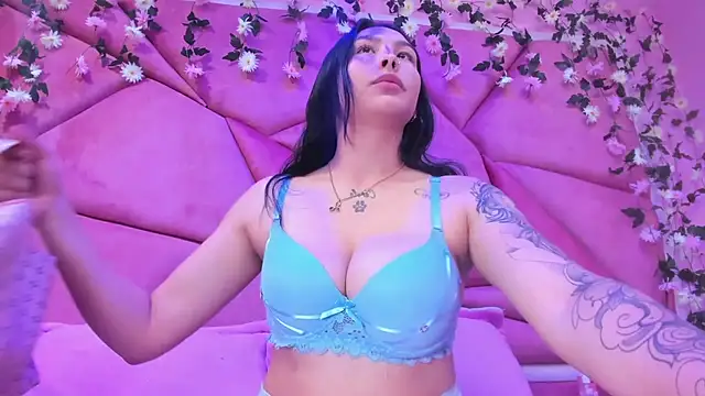 ChloeeTompson  online show from 03-11-25, 03:25