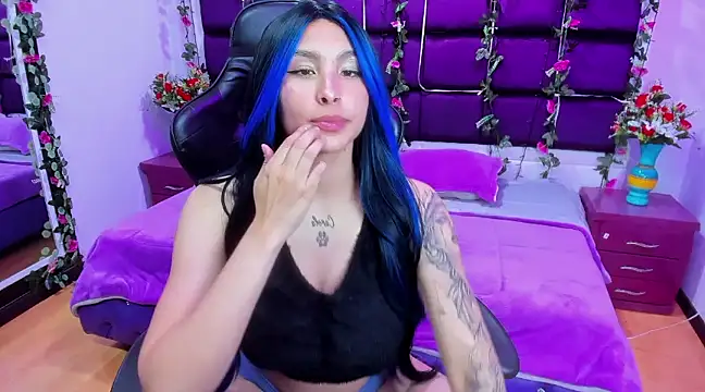 ChloeeTompson  online show from 03-06-25, 07:25