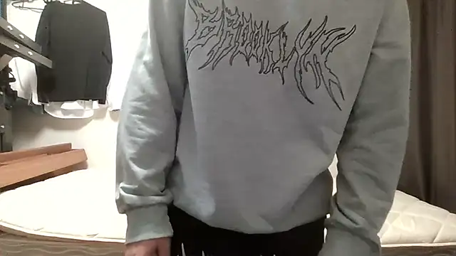 YU-KI00 online show from 10-23-25, 01:54