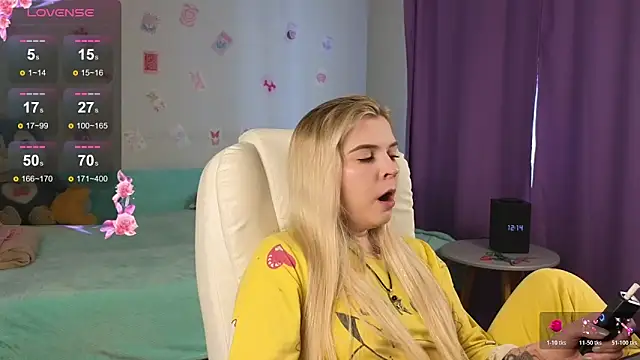 Snapshot of Kate_Legend chatting on 02-07-26, 05:15 Kate Legend online show from 02-07-26, 05:15