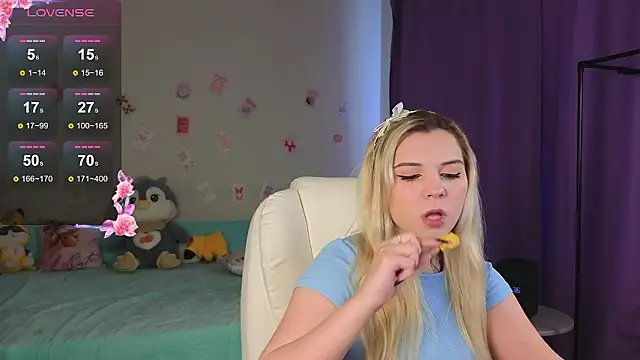 Snapshot of Kate_Legend chatting on 01-19-26, 04:38 Kate Legend online show from 01-19-26, 04:38