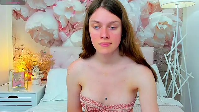 Snapshot of JaneBrowni chatting on 07-12-26, 12:17 JaneBrowni online show from 07-12-26, 12:17
