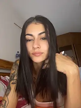 Snapshot of emilie_xx_ chatting on 05-26-26, 06:50 emilie xx online show from 05-26-26, 06:50