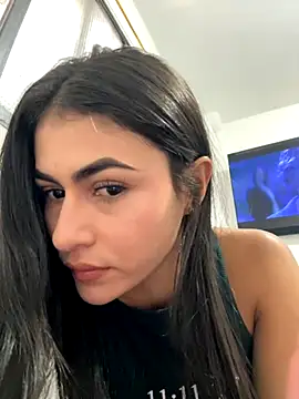 emilie xx  online show from 10-04-25, 05:25