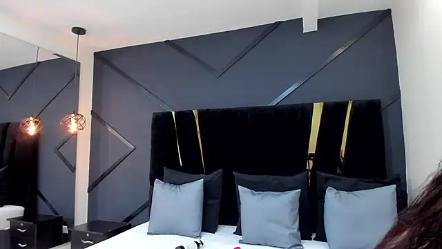 emilie xx  online show from 03-20-25, 05:25