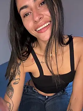 emilie xx  online show from 03-27-26, 09:49