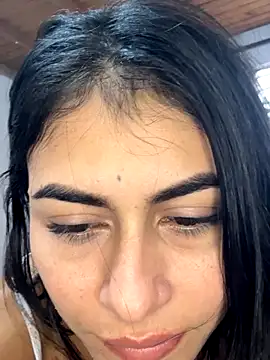 emilie xx  online show from 10-07-25, 03:35