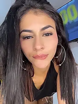Snapshot of emilie_xx_ chatting on 05-10-26, 03:54 emilie xx online show from 05-10-26, 03:54