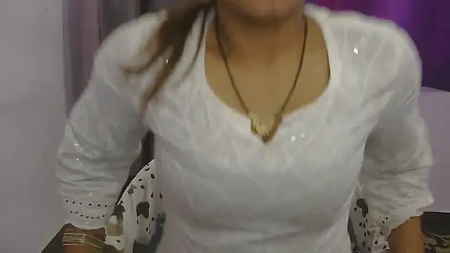 Snapshot of cutie-taara chatting on 10-01-25, 05:01 cutie-taara online show from 10-01-25, 05:01