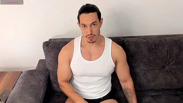 Lorenzoferrec online show from 12-16-25, 11:53