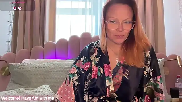 Snapshot of MelodyRoseUk chatting on 04-06-26, 01:34 MelodyRoseUk online show from 04-06-26, 01:34
