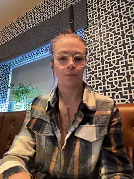 MelodyRoseUk online show from 11-18-25, 09:56